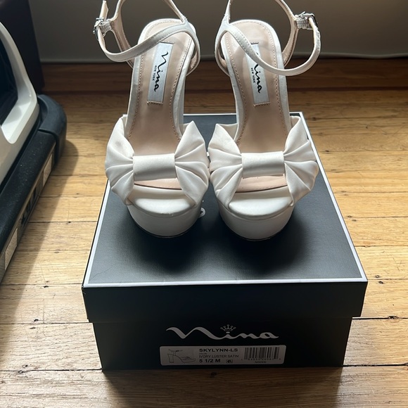 Womens Ivory Satin Stiletto Block-Heel Platform Sandal - Picture 5 of 5